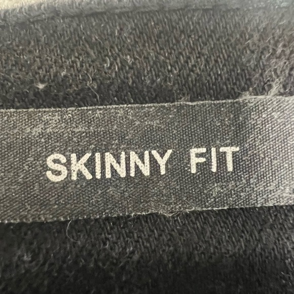 Judy Blue Jeans Womens Plus 14W Black Skinny Fit Control Top Distressed Bottoms - Picture 9 of 12